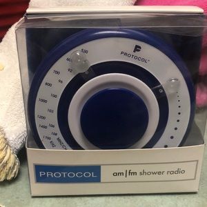 NEW in box Protocol AM/FM Shower Radio